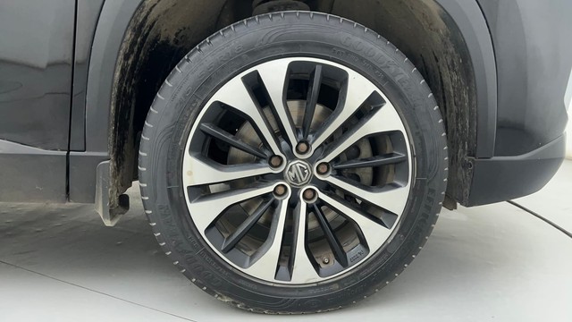 Second-hand 2021 MG Hector Plus Sharp CVT for sale in Ahmedabad-17