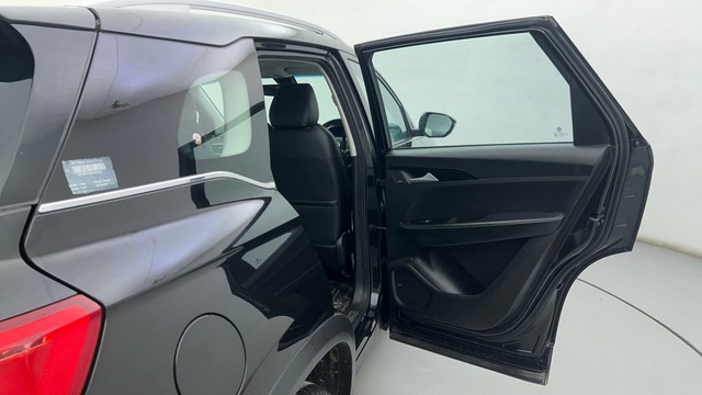 Second-hand 2021 MG Hector Plus Sharp CVT for sale in Ahmedabad-34