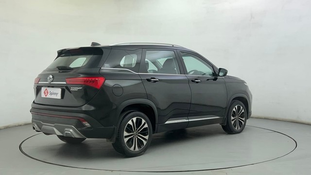 Second-hand 2021 MG Hector Plus Sharp CVT for sale in Ahmedabad-3