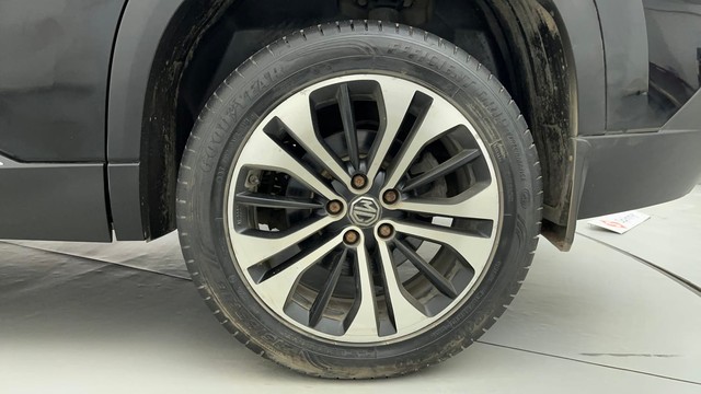 Second-hand 2021 MG Hector Plus Sharp CVT for sale in Ahmedabad-19