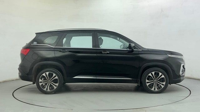 Second-hand 2021 MG Hector Plus Sharp CVT for sale in Ahmedabad-2