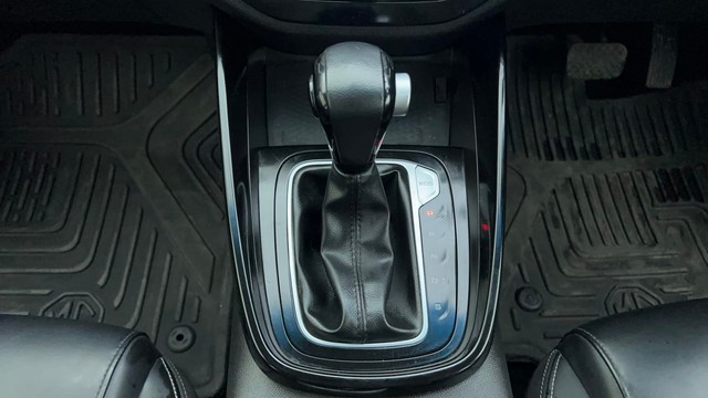 Second-hand 2021 MG Hector Plus Sharp CVT for sale in Ahmedabad-12