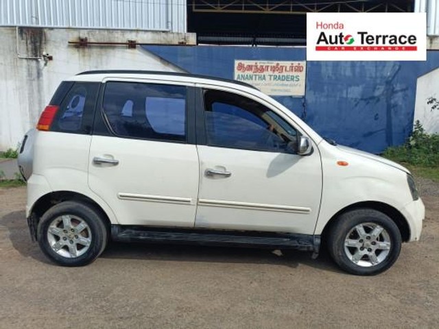 Second-hand 2013 Mahindra Quanto C8 for sale in Thanjavur-6