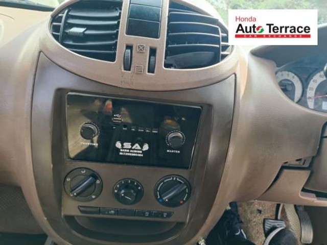 Second-hand 2013 Mahindra Quanto C8 for sale in Thanjavur-9