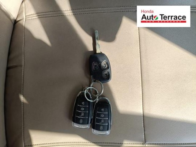 Second-hand 2013 Mahindra Quanto C8 for sale in Thanjavur-10