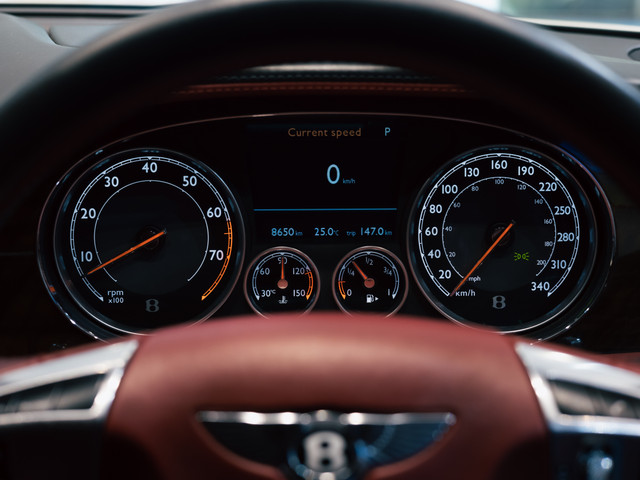 Second-hand 2016 Bentley Flying Spur V8 for sale in Kolkata-19