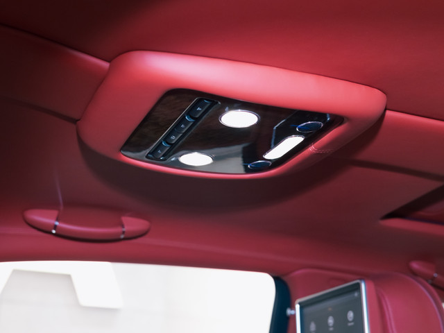 Second-hand 2016 Bentley Flying Spur V8 for sale in Kolkata-18