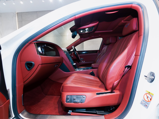 Second-hand 2016 Bentley Flying Spur V8 for sale in Kolkata-21