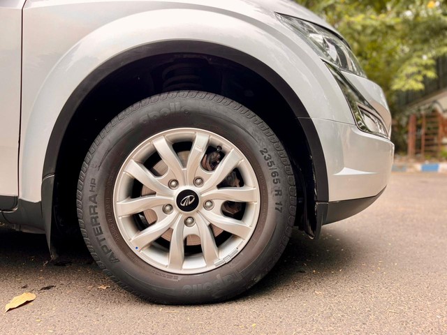 Second-hand 2018 Mahindra XUV500 R W10 FWD for sale in Kolkata-8