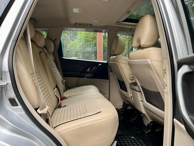 Second-hand 2018 Mahindra XUV500 R W10 FWD for sale in Kolkata-14