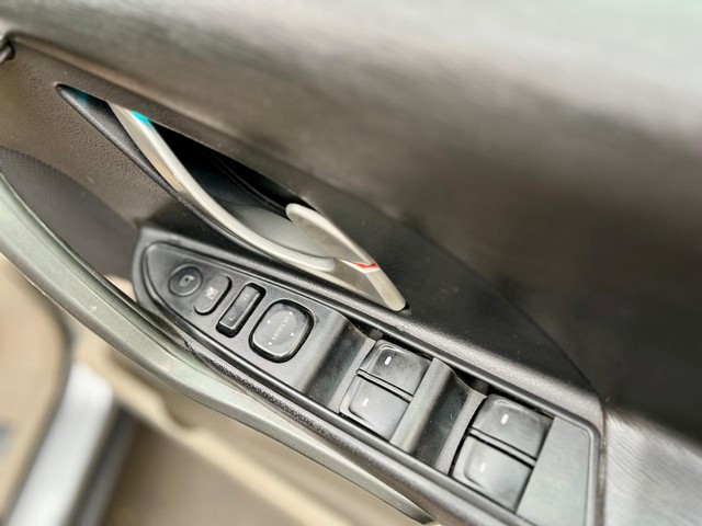 Second-hand 2018 Mahindra XUV500 R W10 FWD for sale in Kolkata-12