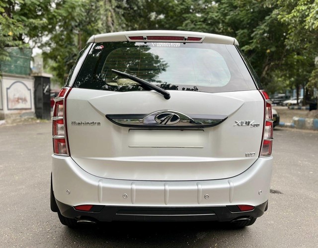 Second-hand 2018 Mahindra XUV500 R W10 FWD for sale in Kolkata-2