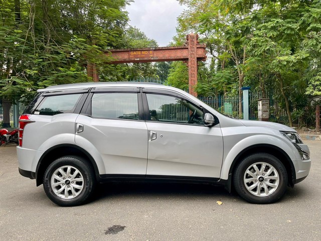 Second-hand 2018 Mahindra XUV500 R W10 FWD for sale in Kolkata-1