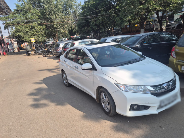 Second-hand 2016 Honda City i DTec VX for sale in Jaipur-4