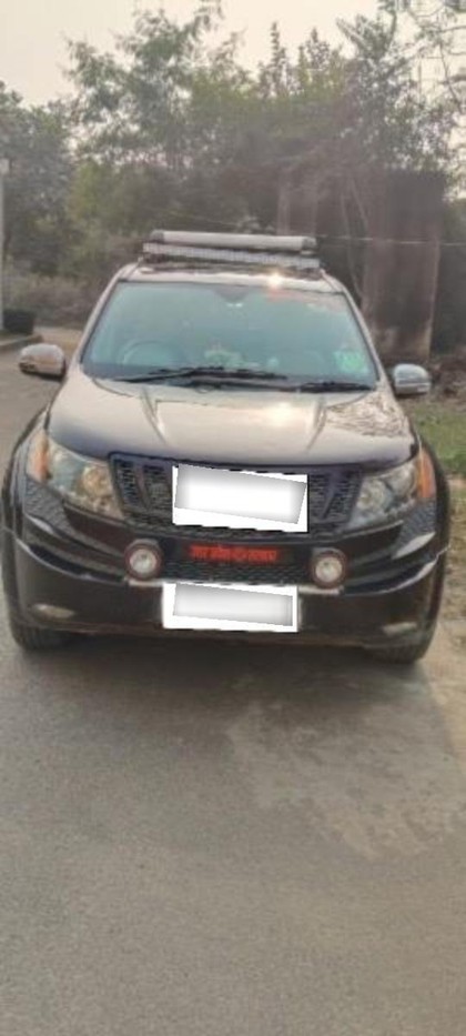 Second-hand 2014 Mahindra XUV500 W8 FWD for sale in Lucknow