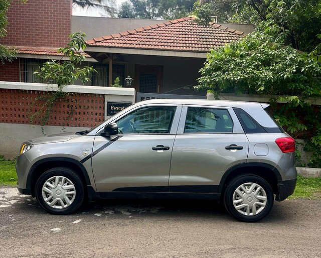Second-hand 2018 Maruti Suzuki Vitara Brezza VDi for sale in Nashik-3