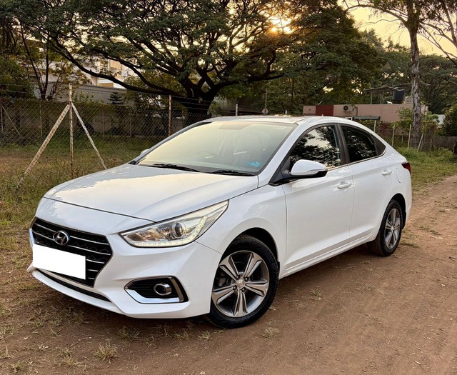 Second-hand 2018 Hyundai Verna CRDi 1.6 AT SX Plus for sale in Nashik-3