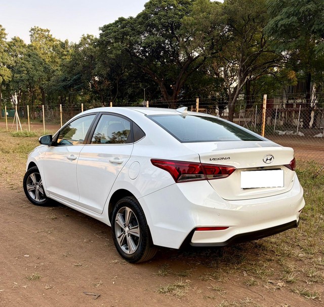 Second-hand 2018 Hyundai Verna CRDi 1.6 AT SX Plus for sale in Nashik-6