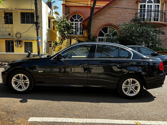 Second-hand 2011 BMW 3 Series 320d for sale in Bangalore-2