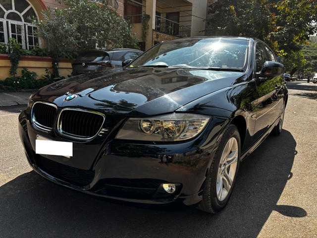 Second-hand 2011 BMW 3 Series 320d for sale in Bangalore-3