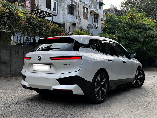 Second-hand 2024 BMW iX xDrive40 for sale in New Delhi-28