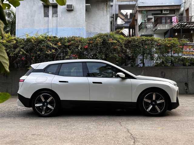 Second-hand 2024 BMW iX xDrive40 for sale in New Delhi-20