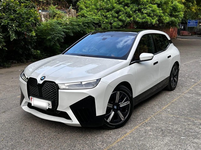 Second-hand 2024 BMW iX xDrive40 for sale in New Delhi-3