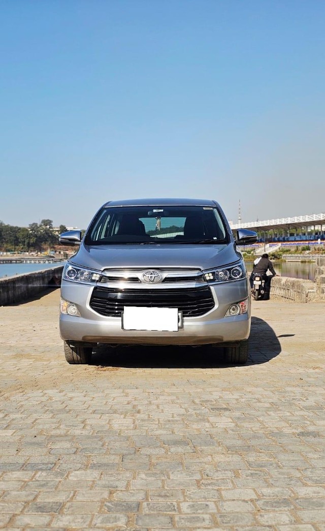 Second-hand 2017 Toyota Innova Crysta 2.4 G MT BSIV for sale in Nagpur-0