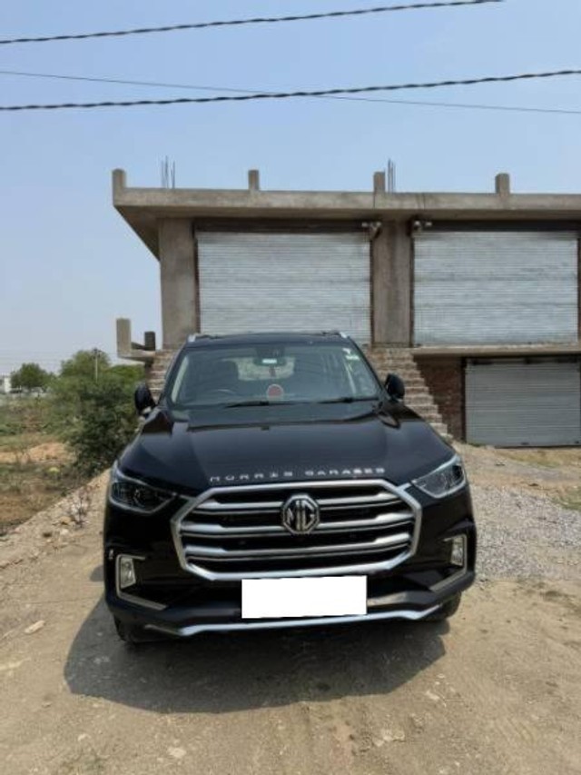 Second-hand 2023 MG Gloster Savvy 4x4 6Str for sale in Deoli-1