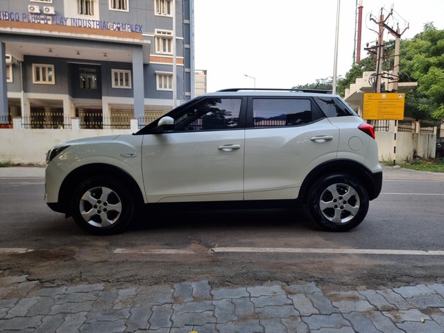 Second-hand 2022 Mahindra XUV300 W6 Sunroof BSVI for sale in Chennai-4