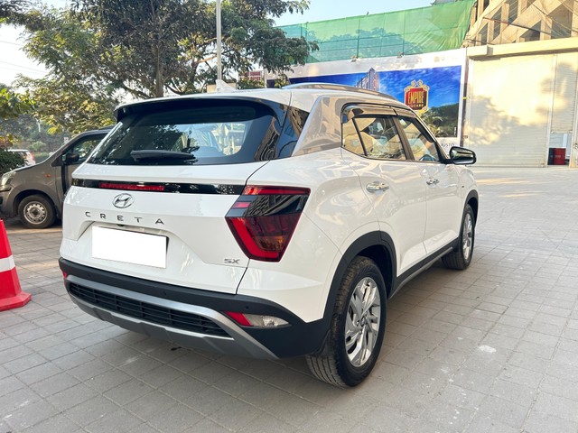 Second-hand 2023 Hyundai Creta SX IVT for sale in Pune-6
