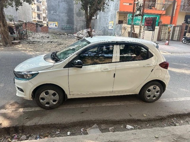 Second-hand 2024 Tata Tiago EV XT LR for sale in Noida-3