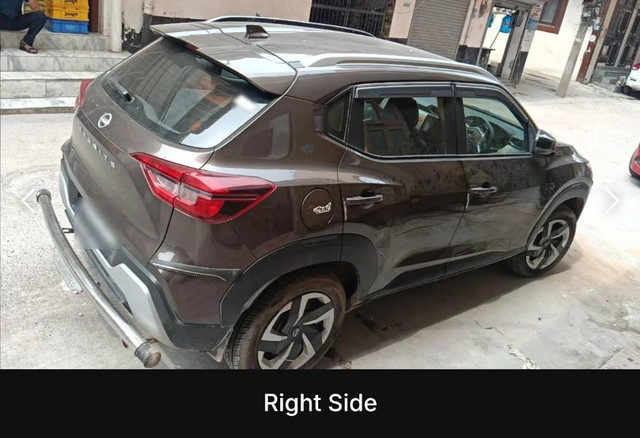 Second-hand 2024 Nissan Magnite Kuro MT for sale in Agra-1