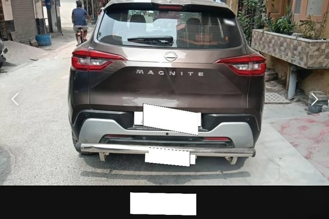 Second-hand 2024 Nissan Magnite Kuro MT for sale in Agra-5