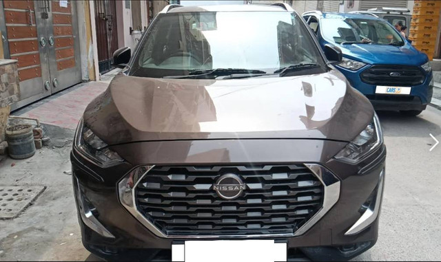 Second-hand 2024 Nissan Magnite Kuro MT for sale in Agra-9