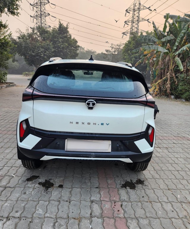 Second-hand 2024 Tata Nexon Creative for sale in New Delhi-1