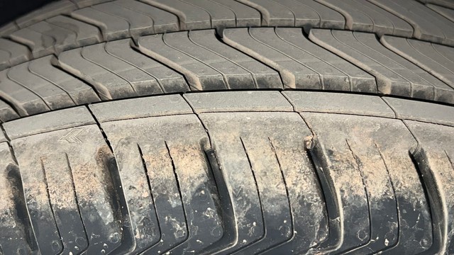 Second-hand 2017 Maruti Baleno Zeta Diesel for sale in Kolkata-35