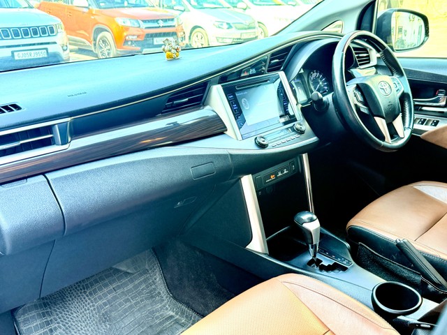 Second-hand 2019 Toyota Innova Crysta 2.8 ZX AT BSIV for sale in Surat-8