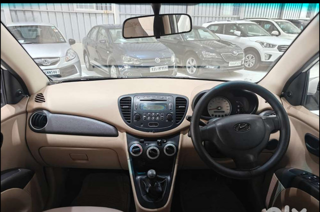 Second-hand 2010 Hyundai i10 Magna for sale in Bangalore-3