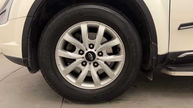 Second-hand 2017 Mahindra XUV500 W9 AT for sale in Chandigarh-20