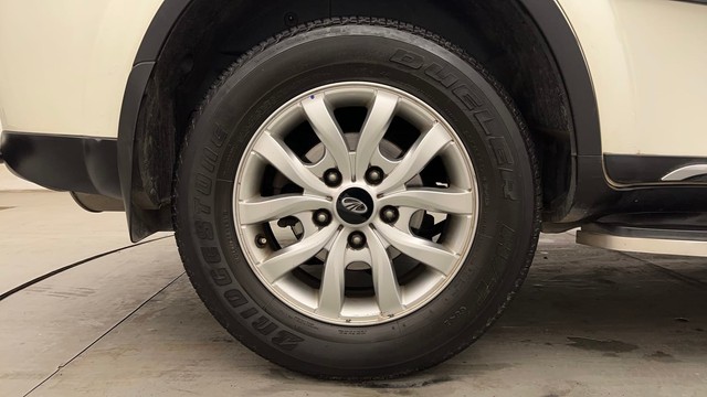 Second-hand 2017 Mahindra XUV500 W9 AT for sale in Chandigarh-18