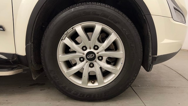 Second-hand 2017 Mahindra XUV500 W9 AT for sale in Chandigarh-17