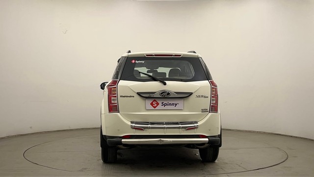 Second-hand 2017 Mahindra XUV500 W9 AT for sale in Chandigarh-4