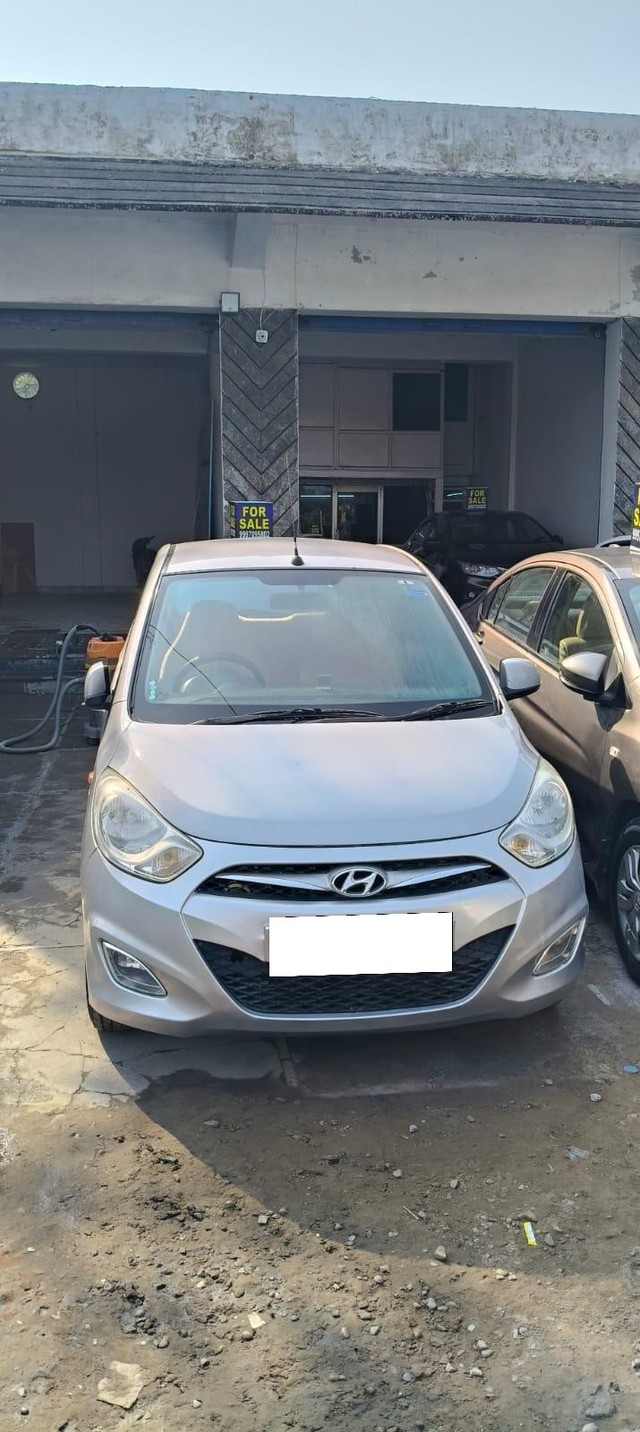 Second-hand 2014 Hyundai i10 Sportz 1.1L for sale in Rampur-2