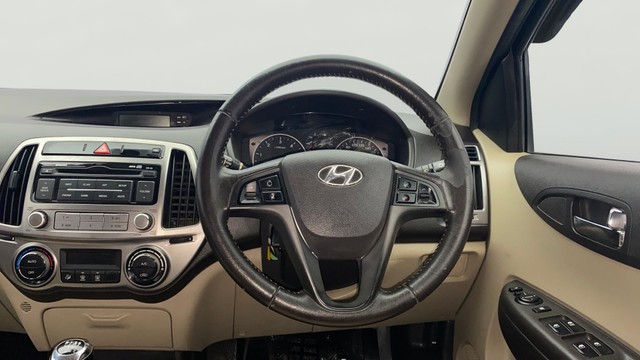 Second-hand 2012 Hyundai i20 Sportz 1.4 CRDi for sale in Kochi-12