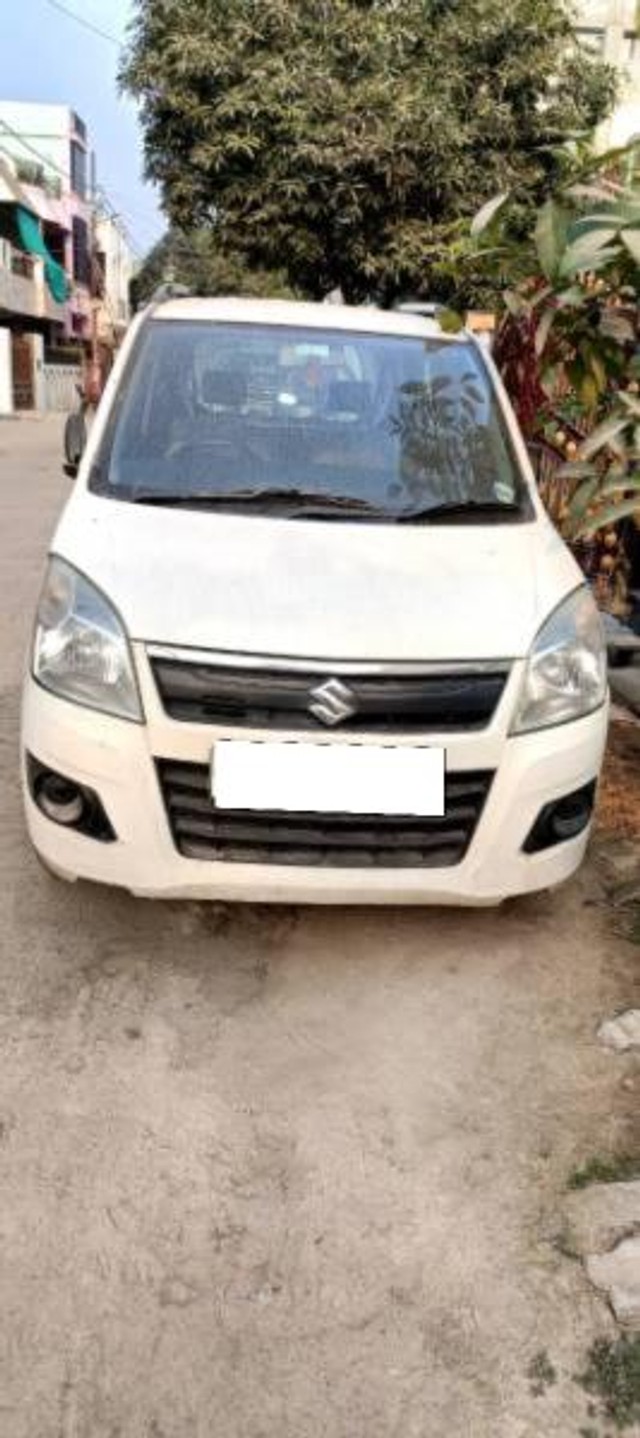 Second-hand 2013 Maruti Wagon R LXI BS IV for sale in Kanpur-2