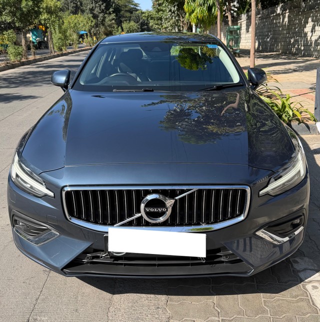 Second-hand 2021 Volvo S60 T4 Inscription for sale in Bangalore-3