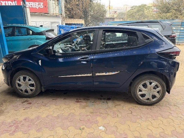 Second-hand 2023 Tata Altroz XZA Plus OS for sale in Gurgaon-2