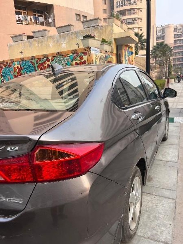 Second-hand 2016 Honda City i VTEC V for sale in Gautam Buddha Nagar-5