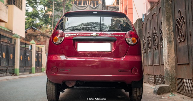 Second-hand 2011 Chevrolet Spark 1.0 LT for sale in Kolkata-2